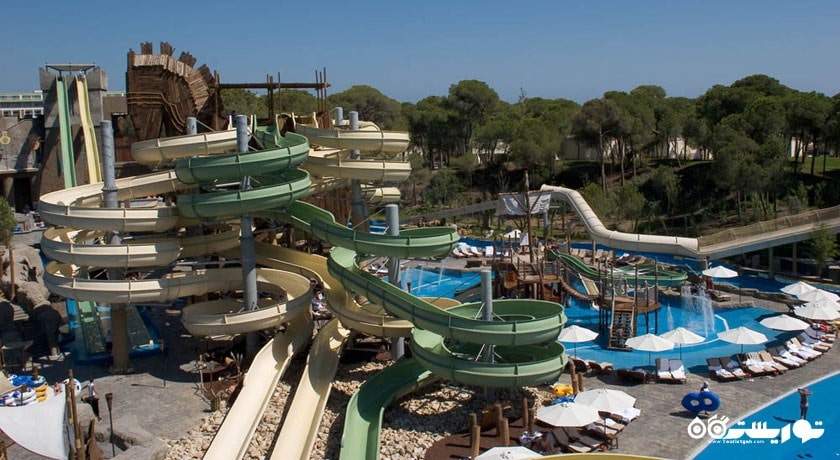 سرسره های پارک آبی هتل